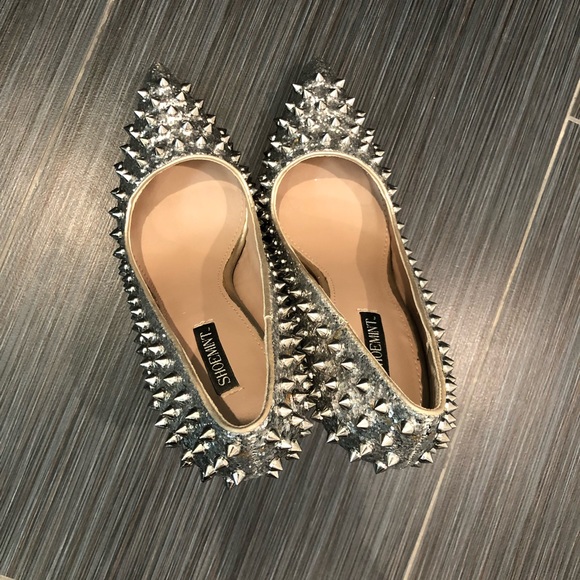 Spiky Silver Pumps - Picture 5 of 5